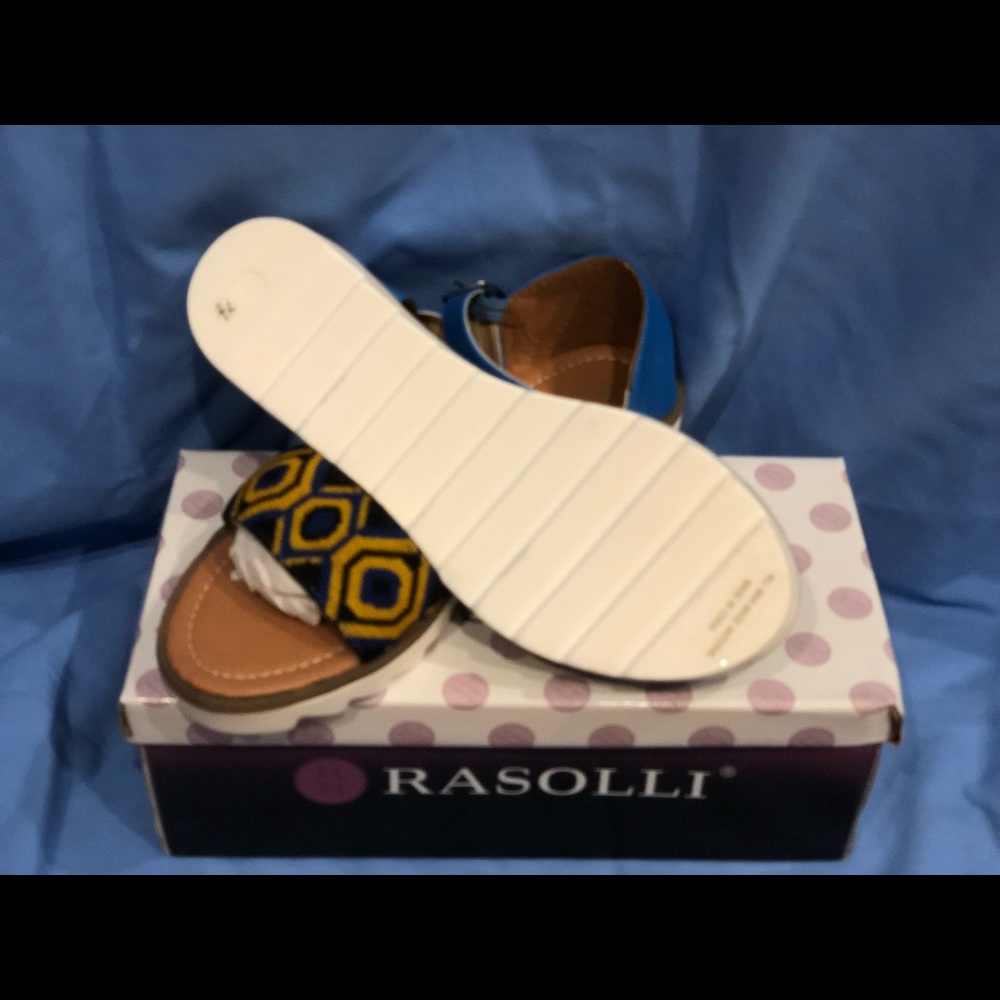 Fun sandals - Picture 3 of 4